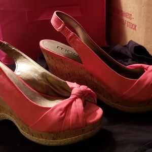 Like new Coral Wedges
